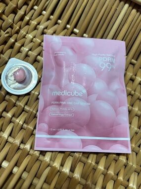 Medicube PDRN Pink One Day Serum & Medicube PDRN Pink Collagen Capsule Cream